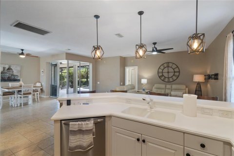 Villa ou maison à vendre à North Port, Floride: 3 chambres, 167.04 m2 № 2102795 - photo 18
