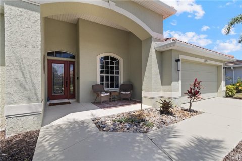 Villa ou maison à vendre à North Port, Floride: 3 chambres, 167.04 m2 № 2102795 - photo 4