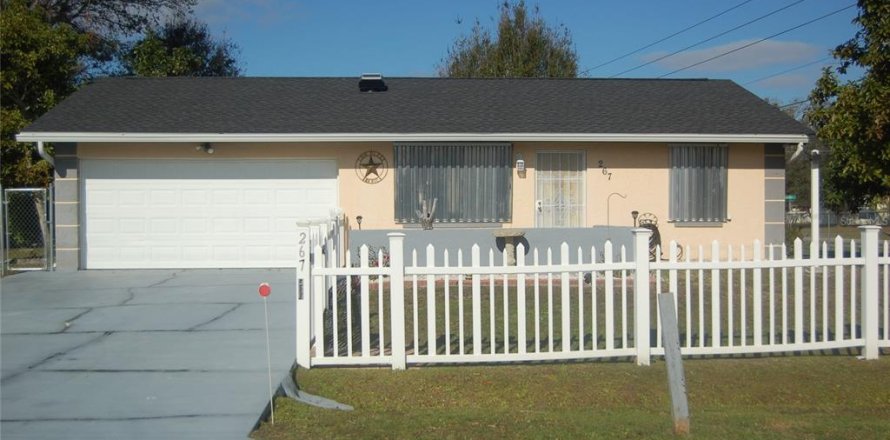 Casa en Kissimmee, Florida 3 dormitorios, 123.56 m2 № 1521726