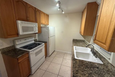 Copropriété à louer à Gainesville, Floride: 2 chambres, 83.61 m2 № 2413779 - photo 3