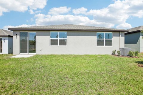 House in Brooksville, Florida 4 bedrooms, 184.69 sq.m. № 1526413 - photo 8