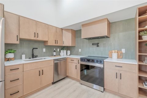Casa en venta en Bradenton, Florida, 4 dormitorios, 213.3 m2 № 2383372 - foto 17