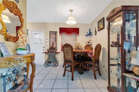 Casa en venta en North Miami, Florida, 3 dormitorios, 123.75 m2 № 1622001 - foto 8
