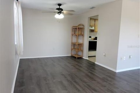 Condominio en alquiler en Port Charlotte, Florida, 2 dormitorios, 89.19 m2 № 1778618 - foto 17