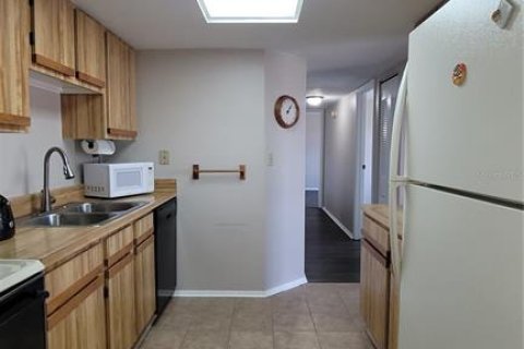 Condominio en alquiler en Port Charlotte, Florida, 2 dormitorios, 89.19 m2 № 1778618 - foto 5