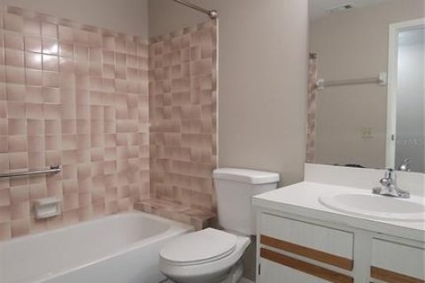 Condominio en alquiler en Port Charlotte, Florida, 2 dormitorios, 89.19 m2 № 1778618 - foto 8