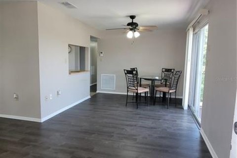 Condominio en alquiler en Port Charlotte, Florida, 2 dormitorios, 89.19 m2 № 1778618 - foto 4