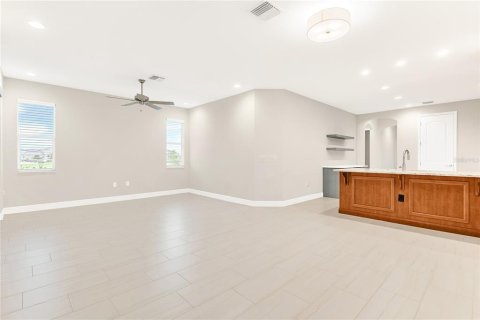 Duplex in Melbourne, Florida 3 bedrooms, 153.85 sq.m. № 1907426 - photo 8