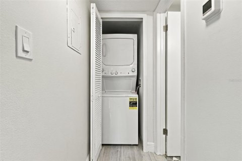 Condominio en venta en Orlando, Florida, 2 dormitorios, 82.68 m2 № 2419212 - foto 20