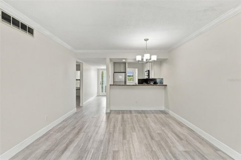 Condominio en venta en Orlando, Florida, 2 dormitorios, 82.68 m2 № 2419212 - foto 4