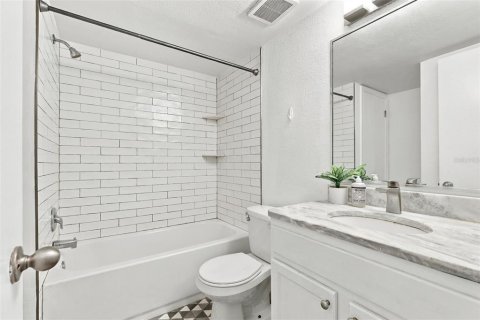 Condominio en venta en Orlando, Florida, 2 dormitorios, 82.68 m2 № 2419212 - foto 15