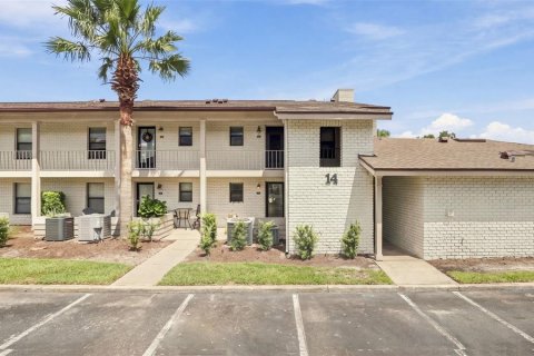 Condominio en Orlando, Florida, 2 dormitorios № 2419212