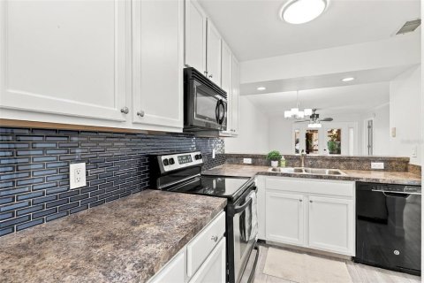 Condominio en venta en Orlando, Florida, 2 dormitorios, 82.68 m2 № 2419212 - foto 6