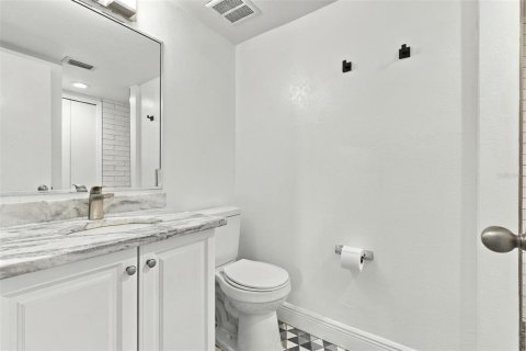 Condominio en venta en Orlando, Florida, 2 dormitorios, 82.68 m2 № 2419212 - foto 18