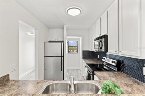Condominio en venta en Orlando, Florida, 2 dormitorios, 82.68 m2 № 2419212 - foto 8