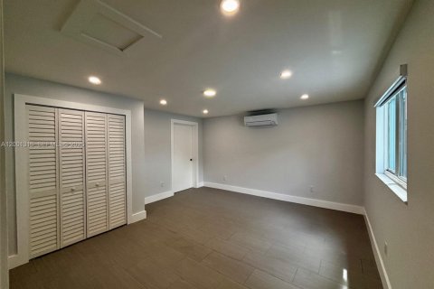 Commercial property in Hialeah, Florida 1 bedroom, 46.45 sq.m. № 2067606 - photo 19