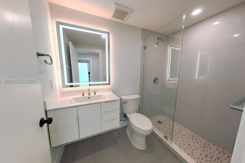 Commercial property in Hialeah, Florida 1 bedroom, 46.45 sq.m. № 2067606 - photo 15