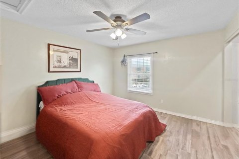 Condo in Casselberry, Florida, 2 bedrooms № 2094863 - photo 8