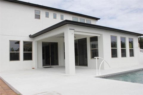 Villa ou maison à vendre à Clermont, Floride: 4 chambres, 308.34 m2 № 2285473 - photo 4