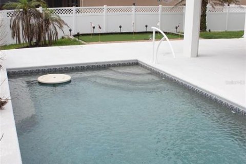 Villa ou maison à vendre à Clermont, Floride: 4 chambres, 308.34 m2 № 2285473 - photo 13