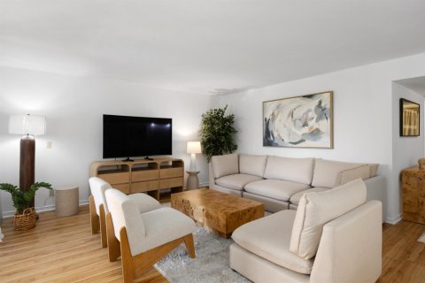 Снять в аренду кондоминиум в Делрей-Бич, Флорида 3 комнаты, 119.84м2, № 2153999 - фото 9