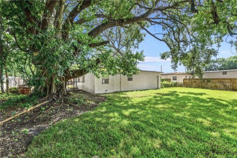 House in West Park, Florida 3 bedrooms, 80.27 sq.m. № 1830115 - photo 27