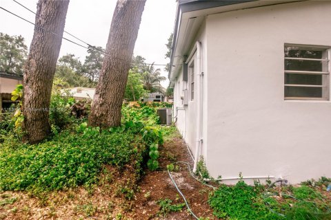 House in West Park, Florida 3 bedrooms, 80.27 sq.m. № 1830115 - photo 7