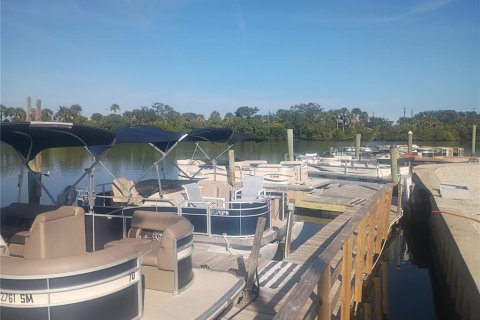 Propiedad comercial en venta en New Smyrna Beach, Florida, 50.45 m2 № 2125505 - foto 3