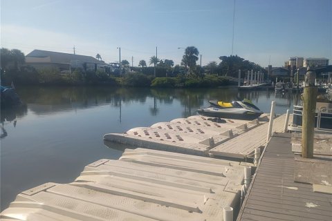 Propiedad comercial en venta en New Smyrna Beach, Florida, 50.45 m2 № 2125505 - foto 7