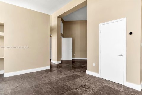 Condominio en venta en Miami, Florida, 2 dormitorios, 88.91 m2 № 1871873 - foto 22