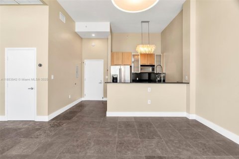 Condominio en venta en Miami, Florida, 2 dormitorios, 88.91 m2 № 1871873 - foto 15
