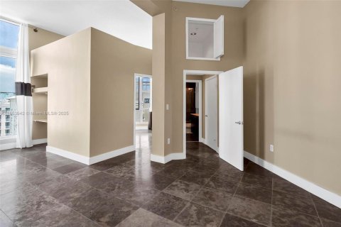 Condominio en venta en Miami, Florida, 2 dormitorios, 88.91 m2 № 1871873 - foto 23
