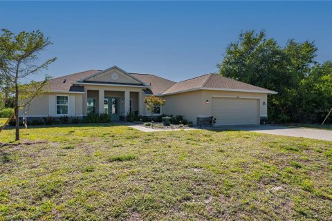 House in Punta Gorda, Florida 3 bedrooms, 188.59 sq.m. № 1630299 - photo 4