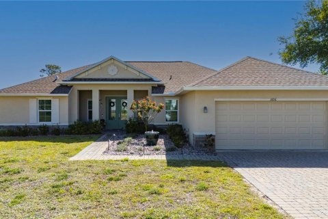 House in Punta Gorda, Florida 3 bedrooms, 188.59 sq.m. № 1630299 - photo 1