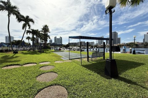 Condominio en venta en Hallandale Beach, Florida, 1 dormitorio, 92.9 m2 № 2189375 - foto 23