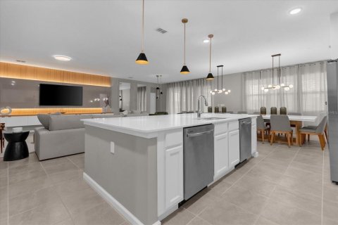 Купить виллу или дом в Киссимми, Флорида 6 комнат, 580.55м2, № 2205653 - фото 5