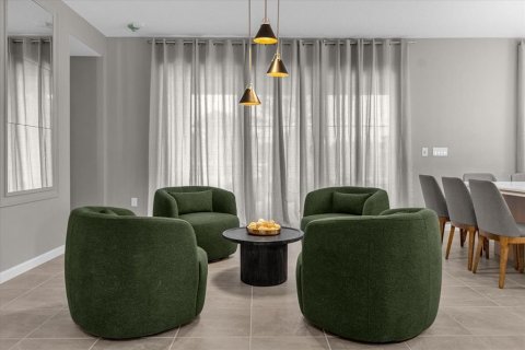 Купить виллу или дом в Киссимми, Флорида 6 комнат, 580.55м2, № 2205653 - фото 12