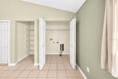 Villa ou maison à vendre à Edgewater, Floride: 4 chambres, 174.84 m2 № 2402972 - photo 8