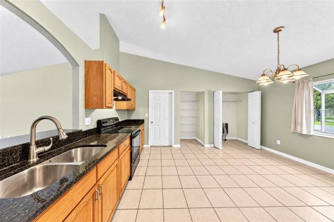 Villa ou maison à vendre à Edgewater, Floride: 4 chambres, 174.84 m2 № 2402972 - photo 4