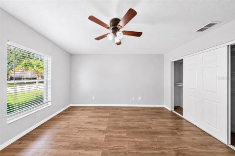 Villa ou maison à vendre à Edgewater, Floride: 4 chambres, 174.84 m2 № 2402972 - photo 28