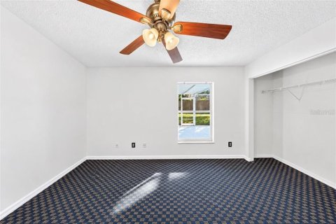 Villa ou maison à vendre à Edgewater, Floride: 4 chambres, 174.84 m2 № 2402972 - photo 25