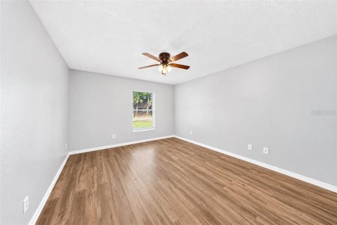 Villa ou maison à vendre à Edgewater, Floride: 4 chambres, 174.84 m2 № 2402972 - photo 27