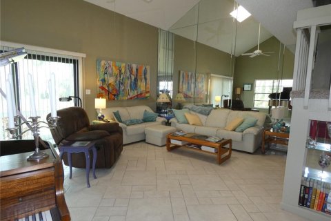 Townhouse in Sarasota, Florida 3 bedrooms, 179.58 sq.m. № 2167082 - photo 7