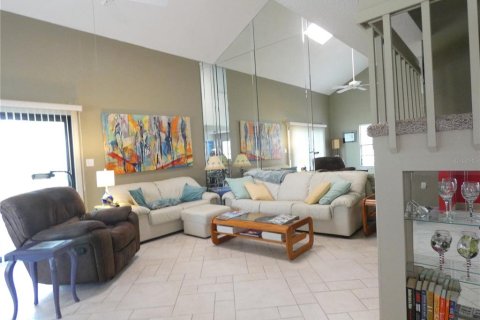 Townhouse in Sarasota, Florida 3 bedrooms, 179.58 sq.m. № 2167082 - photo 9