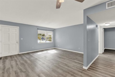 Apartment in Clermont, Florida 2 bedrooms, 74.32 sq.m. № 1916371 - photo 2