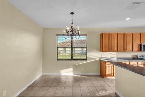 House in Haines City, Florida 5 bedrooms, 232.26 sq.m. № 1903145 - photo 10