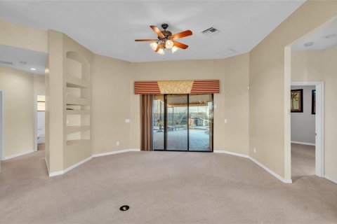 House in Haines City, Florida 5 bedrooms, 232.26 sq.m. № 1903145 - photo 7