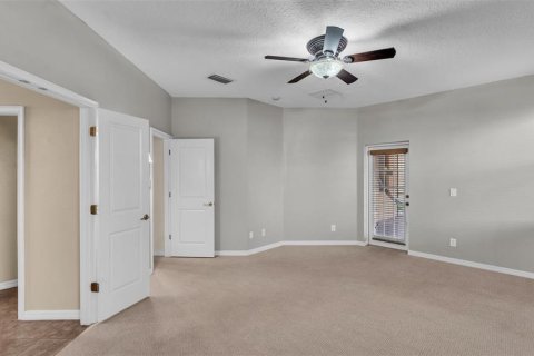 House in Haines City, Florida 5 bedrooms, 232.26 sq.m. № 1903145 - photo 20
