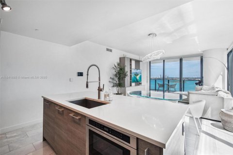 Купить кондоминиум в Майами, Флорида 3 спальни, 152.92м2, № 2005328 - фото 17