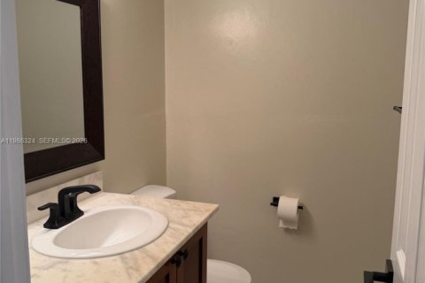 Copropriété à louer à North Miami, Floride: 1 chambre, 93.83 m2 № 2050416 - photo 2